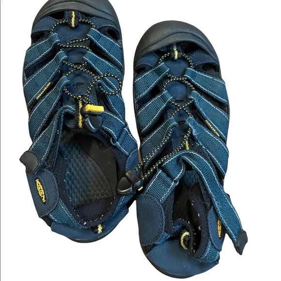 Keen Shoes - Keens waterproof shoes